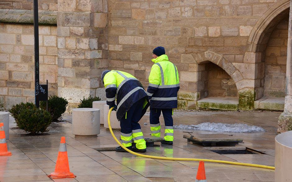 comment déboucher des toilettes rapidement Saint-Pierre-lès-Nemours